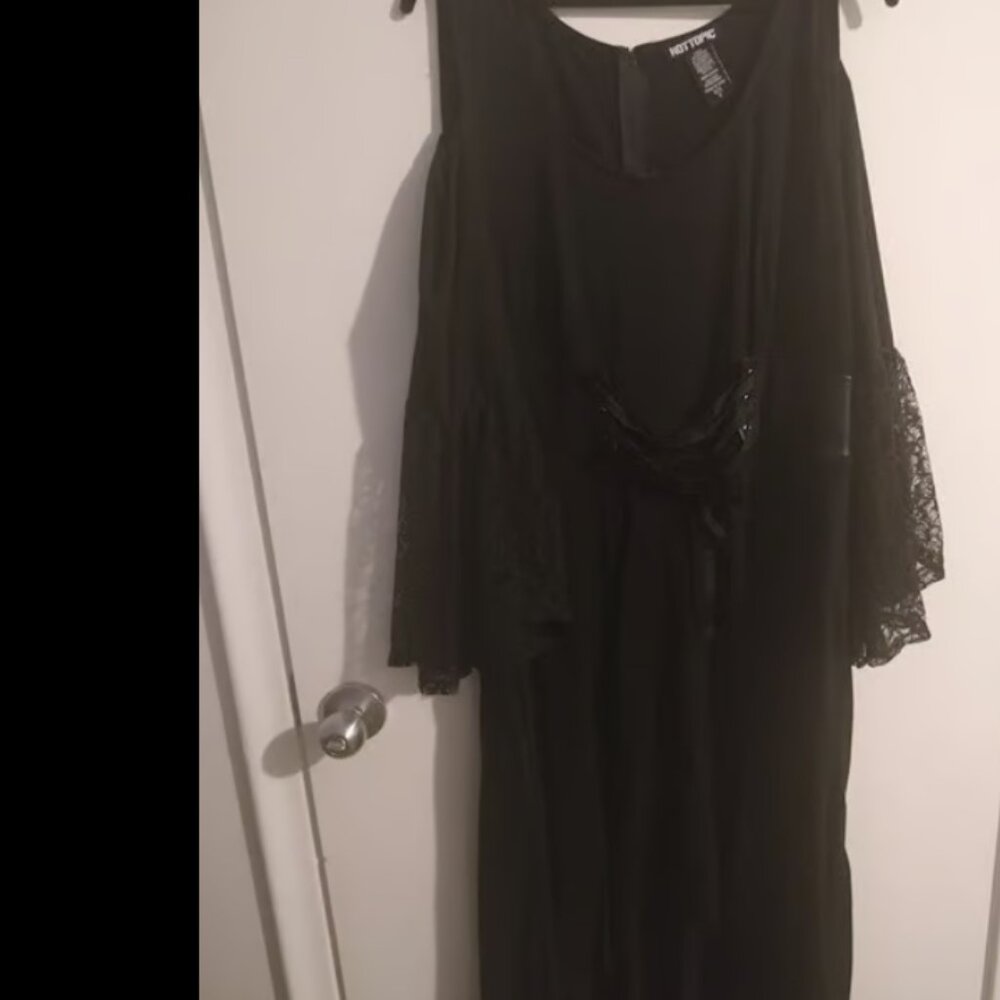 Hot Topic Dress size 0 in plus size